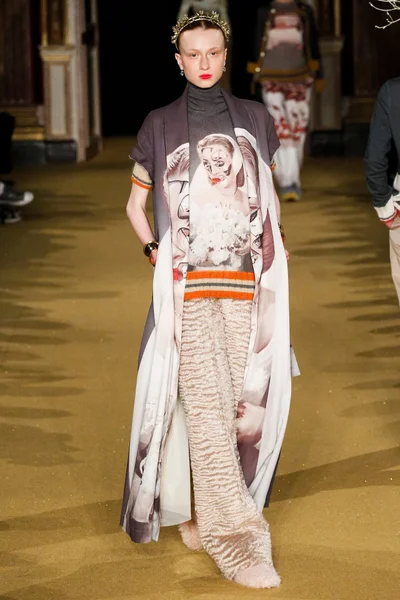 Look 4